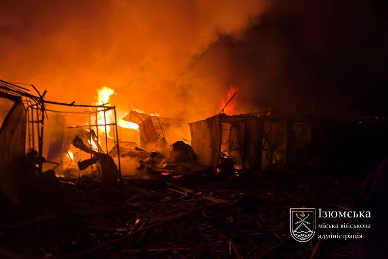 Наслідки нічної атаки безпілотників по українському місту