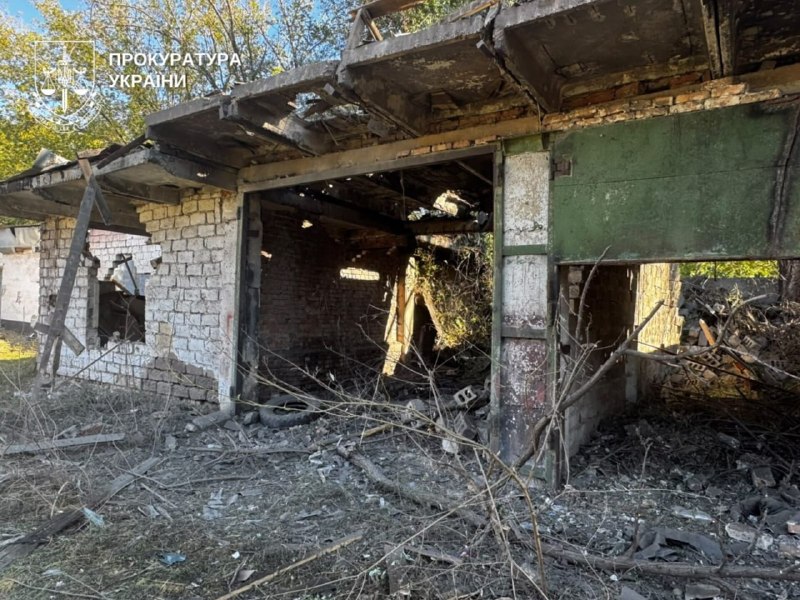 Наслідки удару по території лікарні в Кривому Розі