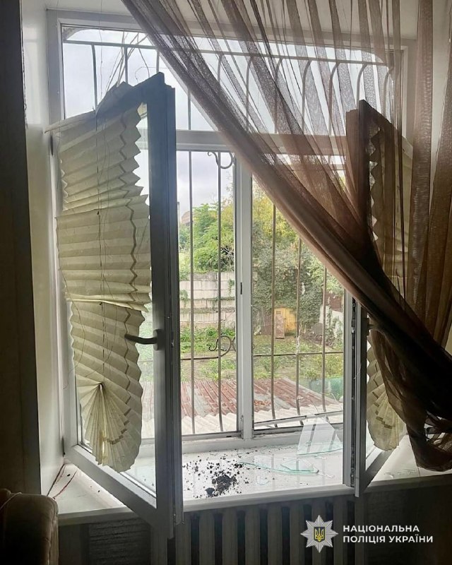 Повредена сграда в украински град след обстрел