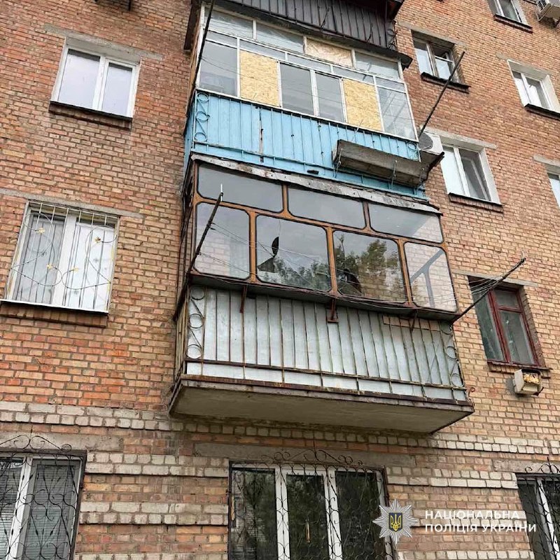 Повредена сграда в украински град след обстрел