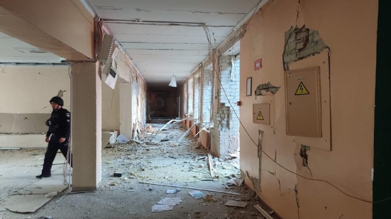 Consecuencias de un ataque aéreo ruso contra infraestructura civil en Sumy