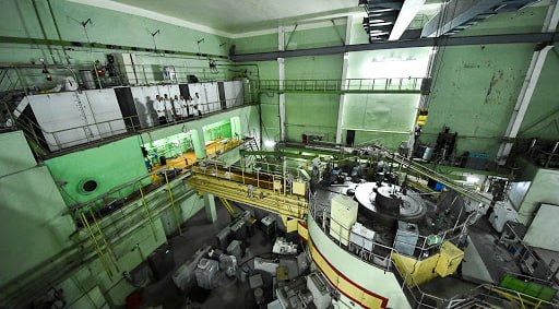 Територія Інституту ядерних досліджень у Києві після атаки безпілотника