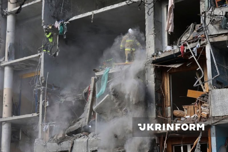Редакционна обложка към материала за обстрела в Харков