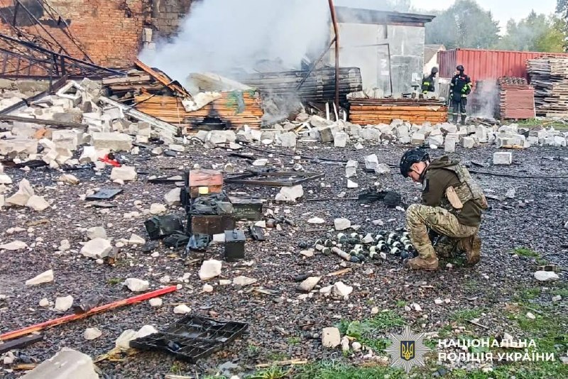 Наслідки нічної атаки на Рівненщині: пошкоджене цивільне підприємство