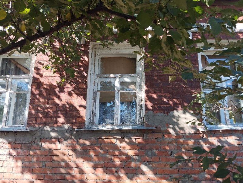 Následky útoku dronů FPV na obec Zoločiv