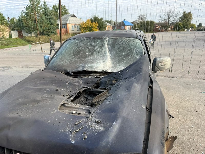 Наслідки удару безпілотника по селу Руська Лозова