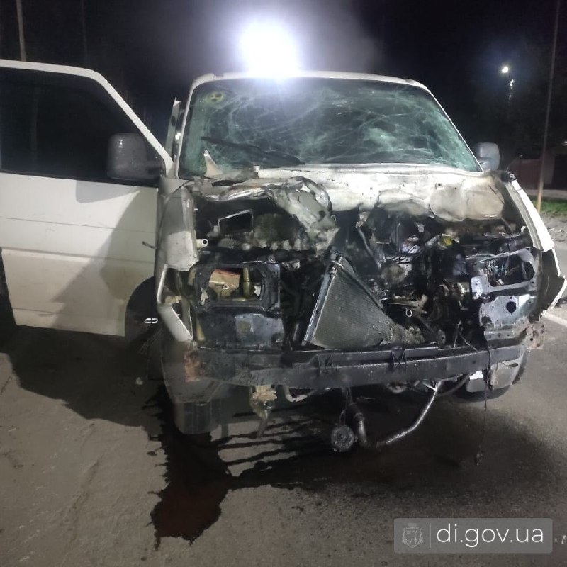 Наслідки удару безпілотника по селу Руська Лозова