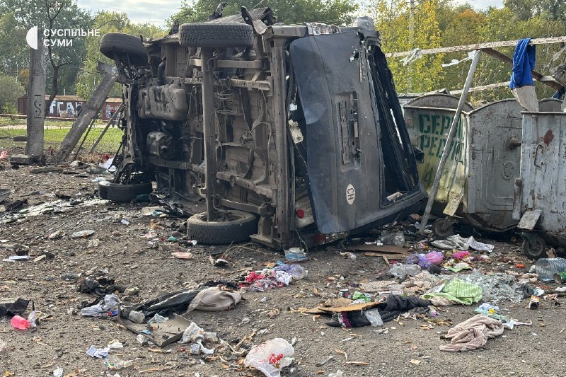 Наслідки удару авіабомб по житлових будинках у Сумах