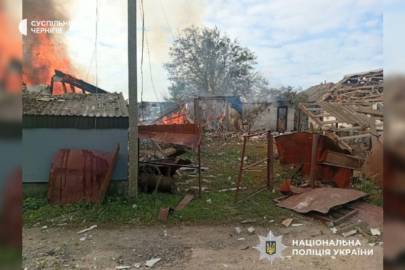 Наслідки атаки безпілотника на житловий сектор у Чернігівській області