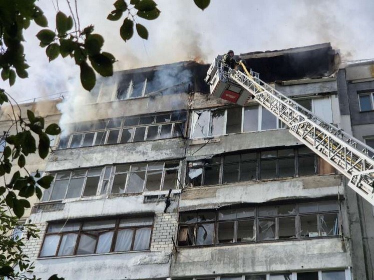Багатоповерхівка в Бердичеві після удару дрона