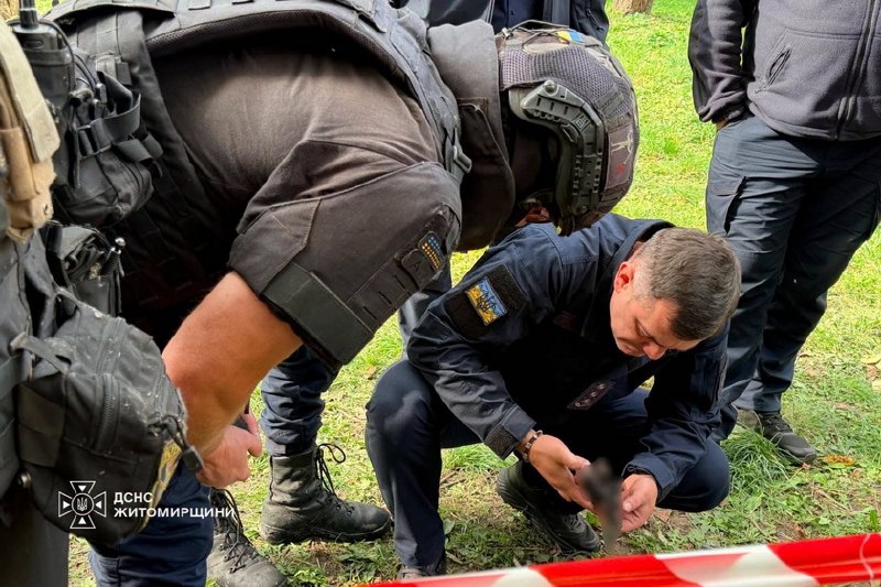 Conseguenze dell'impatto di un drone su un condominio a Berdychiv